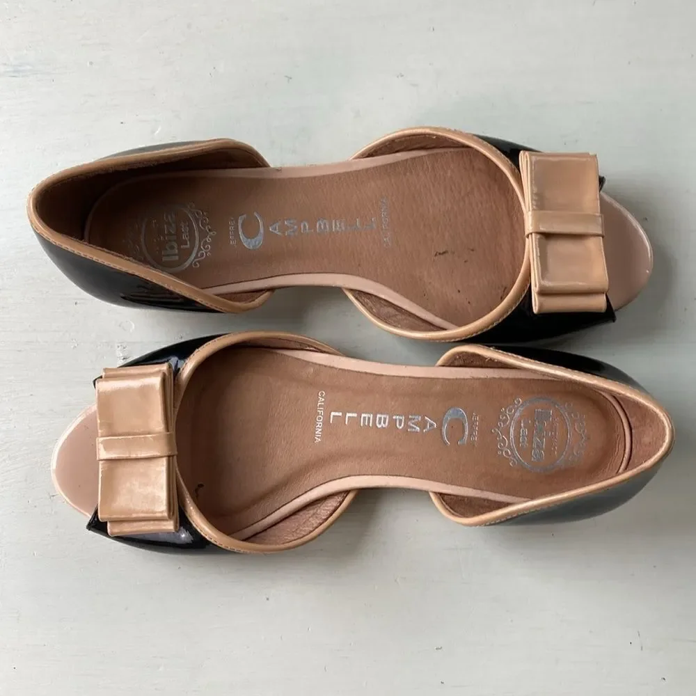 Jeffery Campbell Slip-On Patented Leather Black/Tan Shoes Size 6